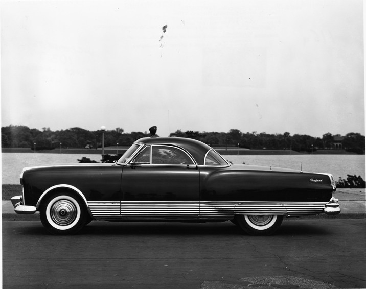 Packard_Special_Speedster_1952_Profile.j