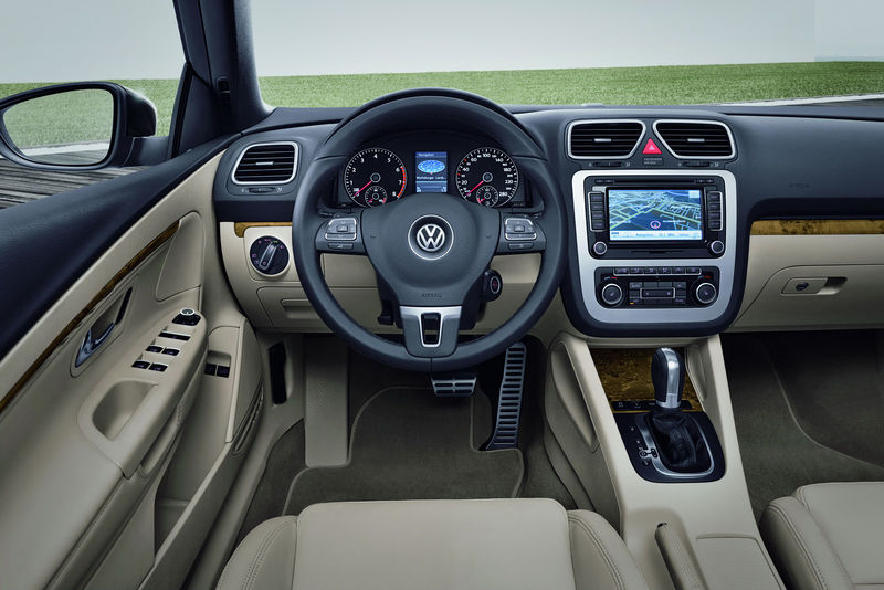 File:2011-VW-Eos-11.jpg