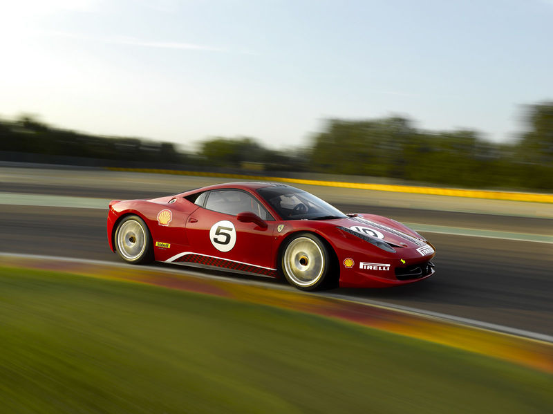File:Ferrari-458-Challenge-2.jpg