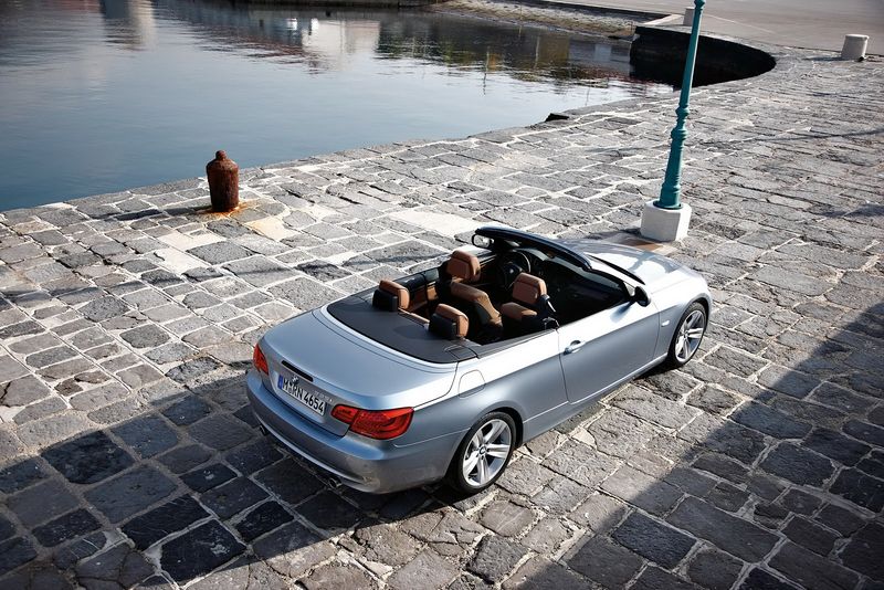 File:2011-BMW-3-Series-Coupe-Convertible-36.jpg