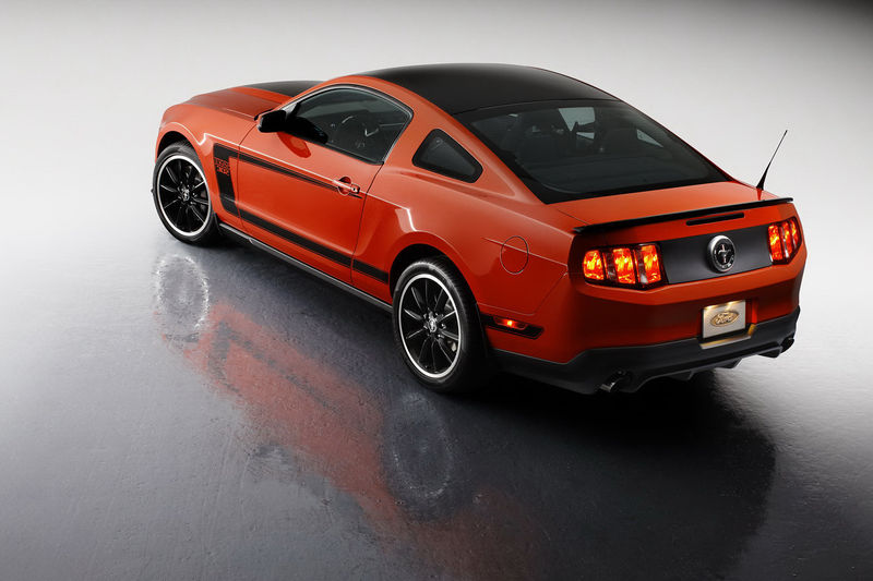 File:2012-Ford-Mustang-Boss-106.jpg
