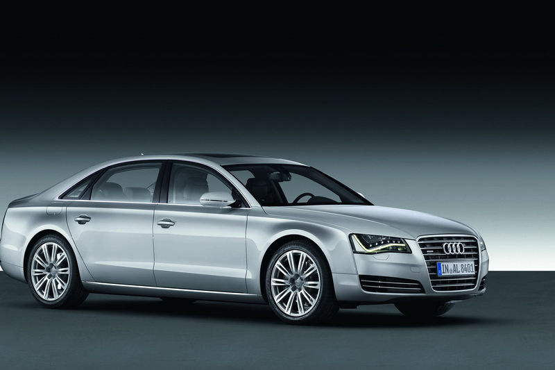 File:2011-Audi-A8-L-W12-13.jpg
