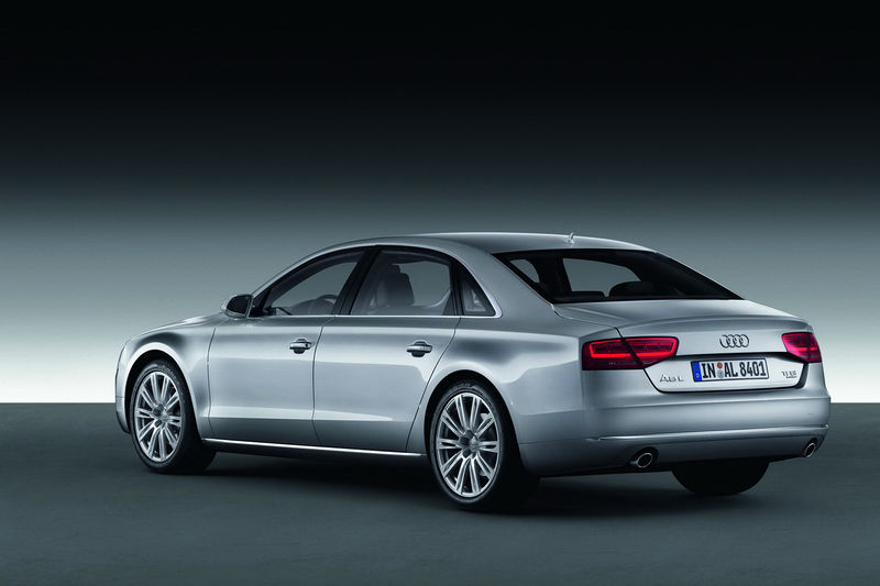 File:2011-Audi-A8-L-W12-14.jpg