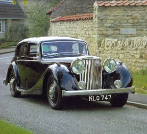 Std 1939 jaguar ss 3 5 litre saloon fv.jpg