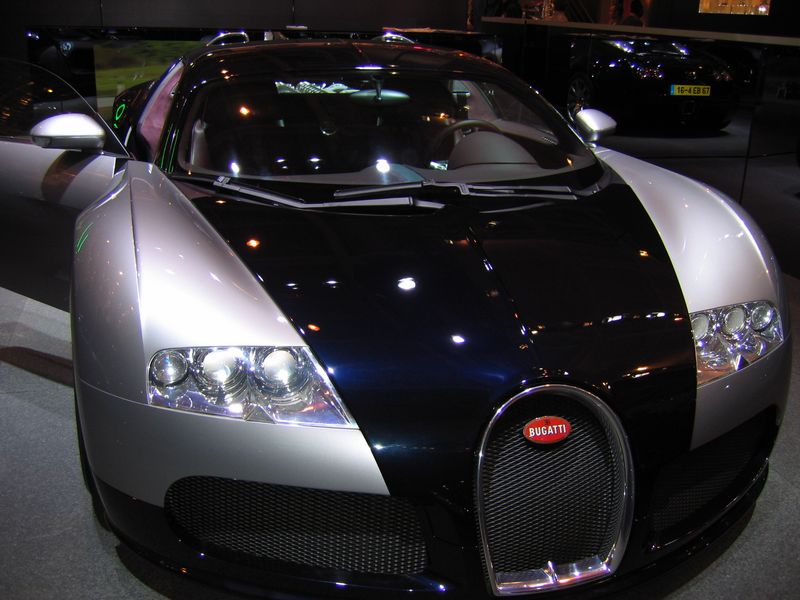 File:Bugatti 16-4 Veyron.jpg