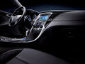 2011-Hyundai-Sonata-4.jpg