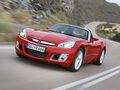 Opel GT 2007 Red FrontSide.jpg