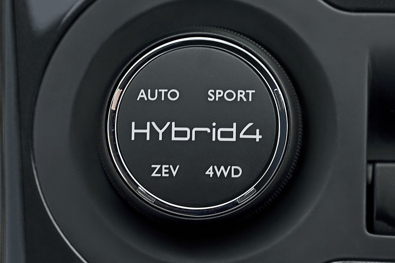File:Peugeot-3008-Hybrid4-6.jpg