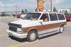 1990 Chrysler Town and Country