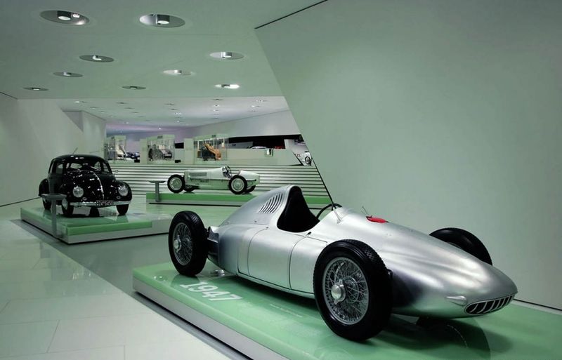 File:Porsche museum 003-0122-950x600.jpg