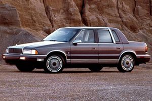 1990-94-Chrysler-LeBaron-Sedan-90101221990505.jpg