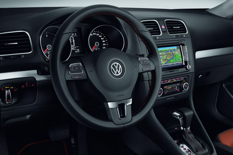 File:VW-Golf-Estate-Exclusive-2.jpg