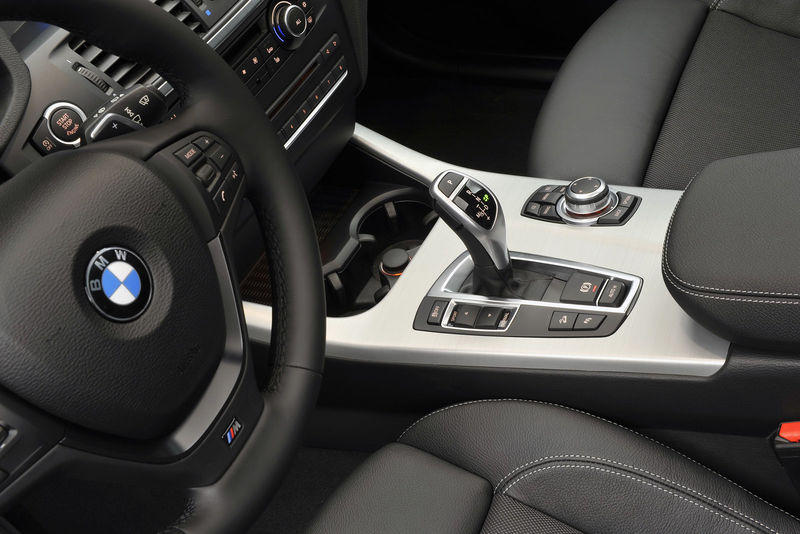 File:2011-BMW-X3-M-Sports-12.jpg