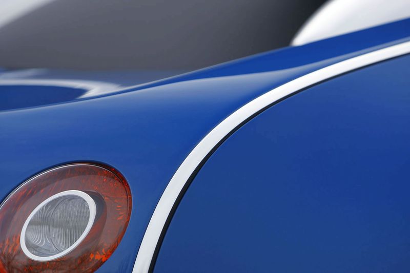 File:Bugatti-veyron-bleu-centenaire 9.jpg