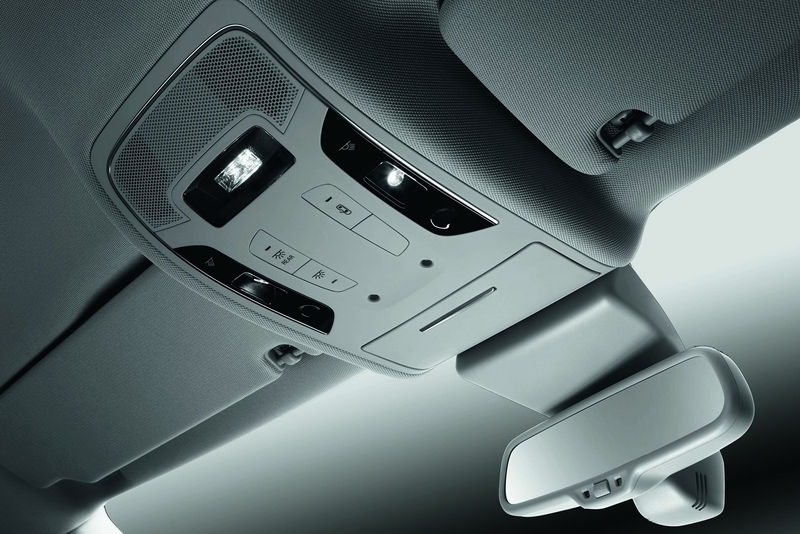 File:2012-Audi-A6-19.jpg