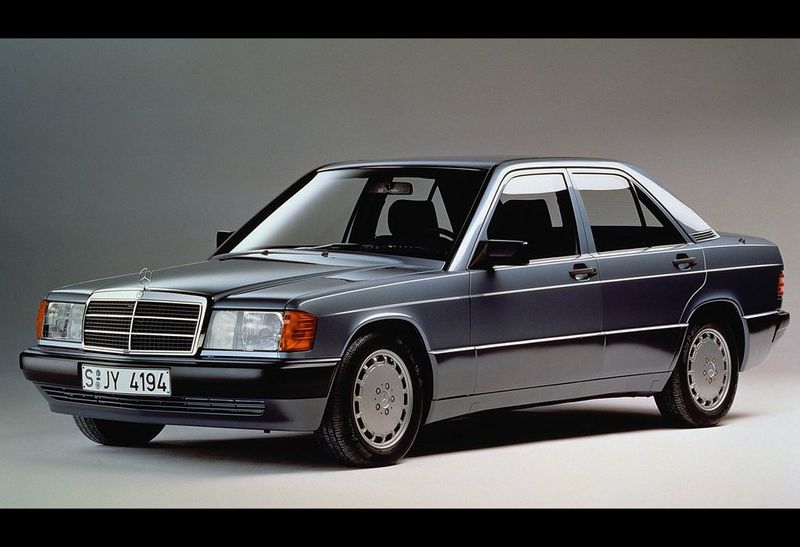 File:Mercedes-Benz-190E 1984 06.jpg