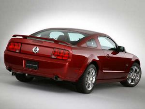 2006 Mustang redrear.jpg