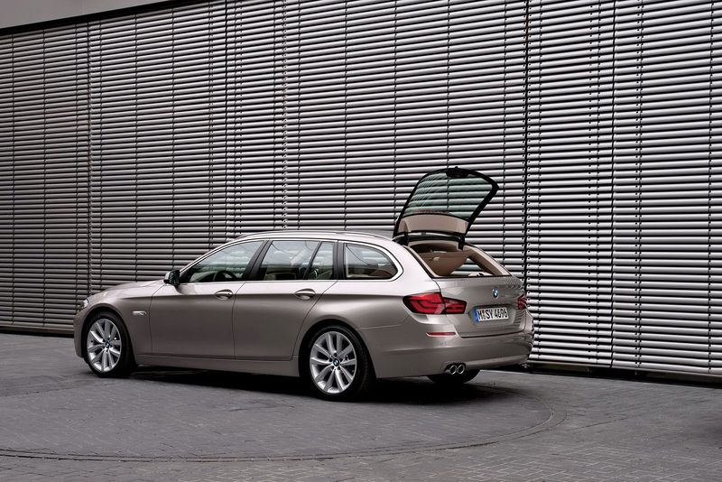 File:2011-BMW-5-Series-Touring-40.jpg