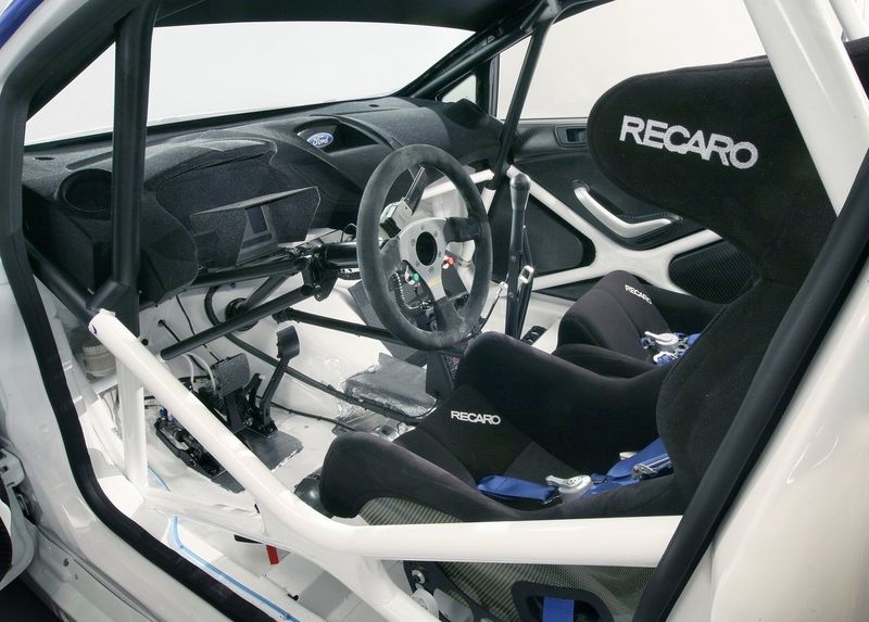 File:Ford-Fiesta RS WRC 2011 1280x960 wallpaper 0b.jpg