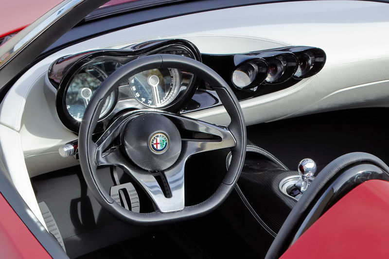 File:Pininfarina-Alfa-Romeo-Spider-14.jpg