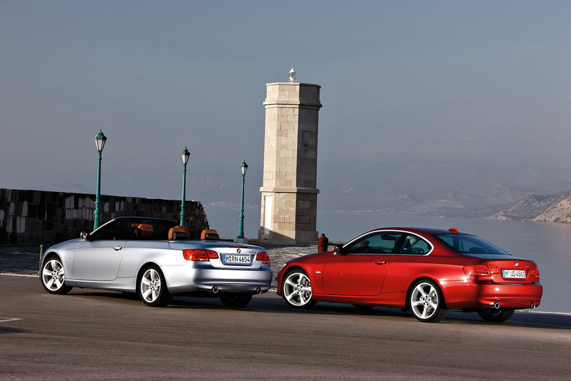 File:2011-BMW-3-Series-Coupe-Convertible-41.jpg