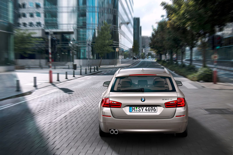 File:2011-BMW-5-Series-Touring-59.jpg