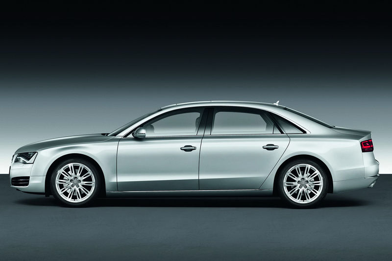 File:2011-Audi-A8-L-W12-15.jpg