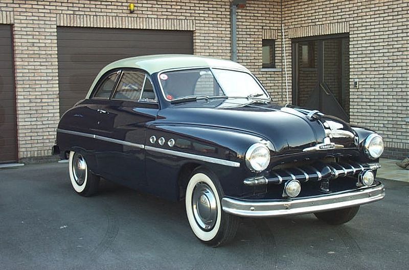 File:Ford Vedette CoupC3A9 1950.jpg