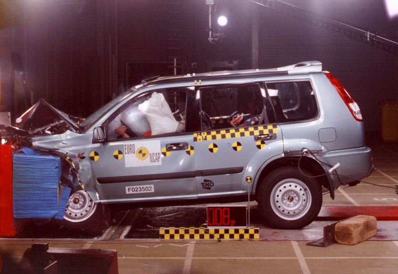 File:NISSAN20X-Trail front.jpg