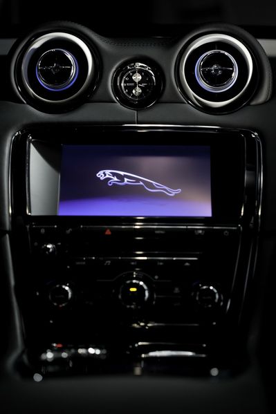 File:Jaguar-XJ75-Platinum-1.jpg