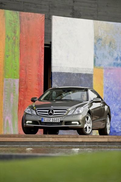 File:Mercedes-benz-e-class-coupe 4.jpg