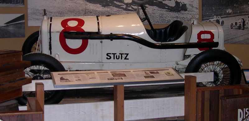File:1915 Stutz White Squadron.jpg