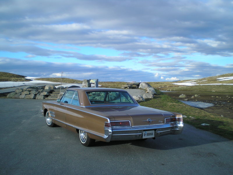File:1965 Chrysler 300 Rear.jpg