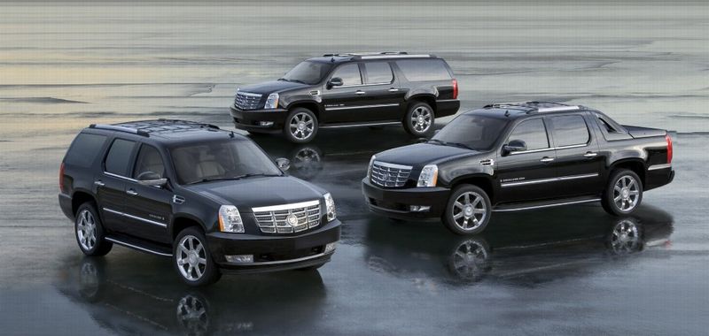 File:2007 Cadillac Escalade models.jpg