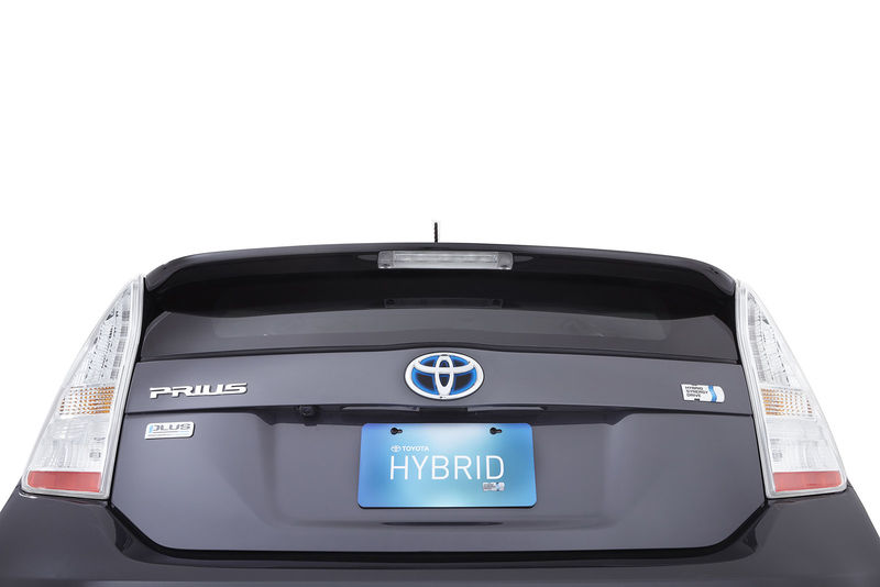 File:Toyota-Prius-Plus-2.jpg