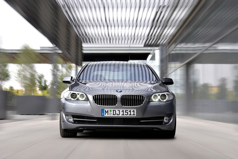 File:2011-BMW-5-Series-25.jpg