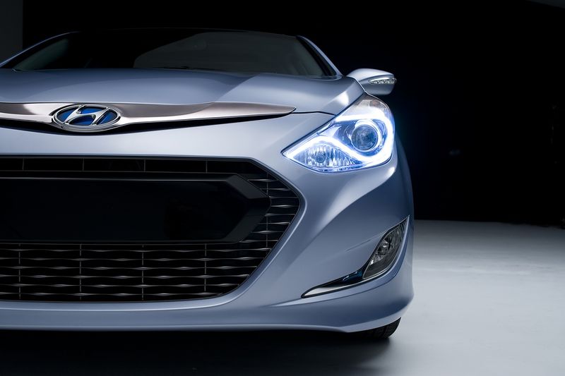 File:Hyundai-Sonata-Hybrid-1.jpg