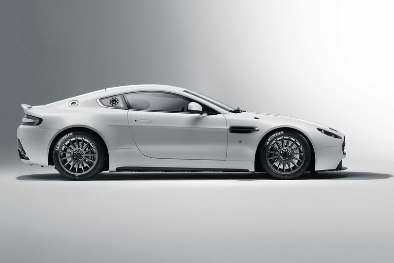 File:Aston-Martin-GT4-2011-2.jpg