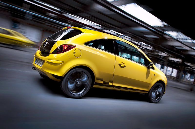 File:2010-Opel-Corsa-Color-Race-5.jpg