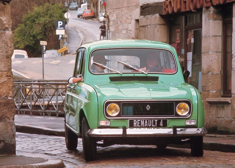 File:Renault 4.jpg