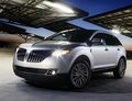 2011-Lincoln-MKX-45small.jpg