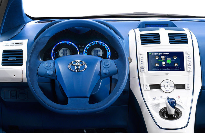 File:Toyota-Auris-Hybrid-14.jpg