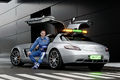 Mercedes-SLS-AMG-Gullwing-Safety-Car-11.jpg